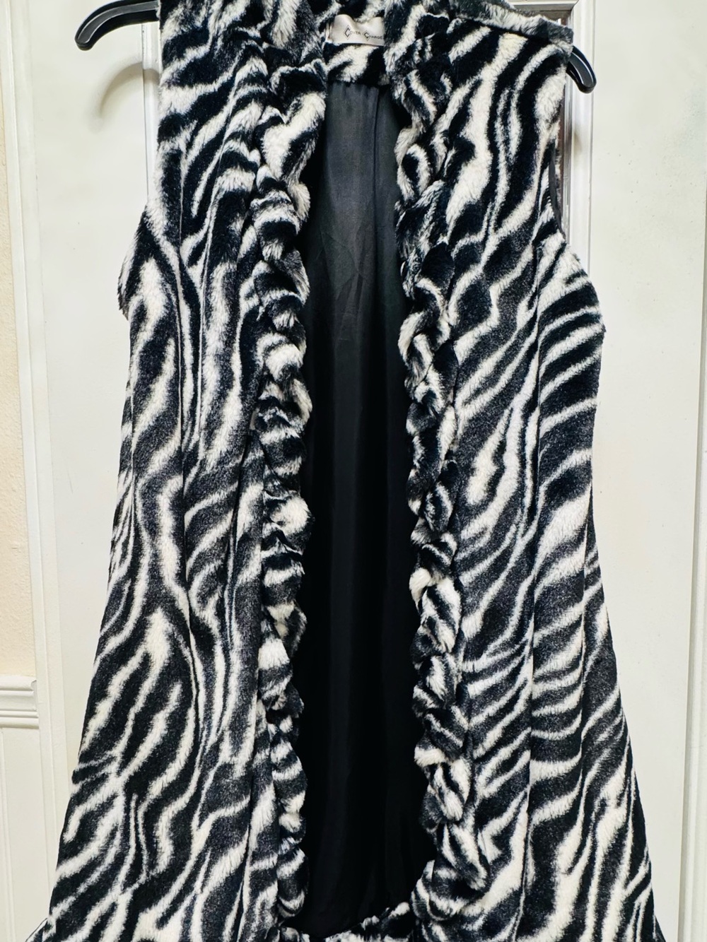 Women’s Zebra Print Faux Fur Vest - Black & White
